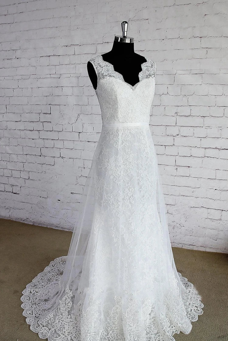 V-Neck Sleeveless Lace Appliques A-Line Sweep Train Zipper Wedding Dress
