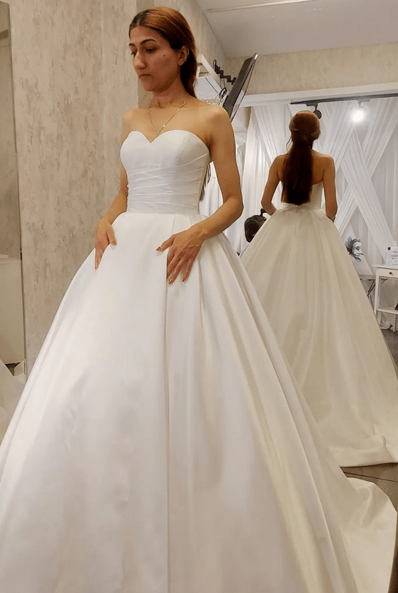 Ivory Satin Sweetheart A-Line Sleeveless Wedding Dress