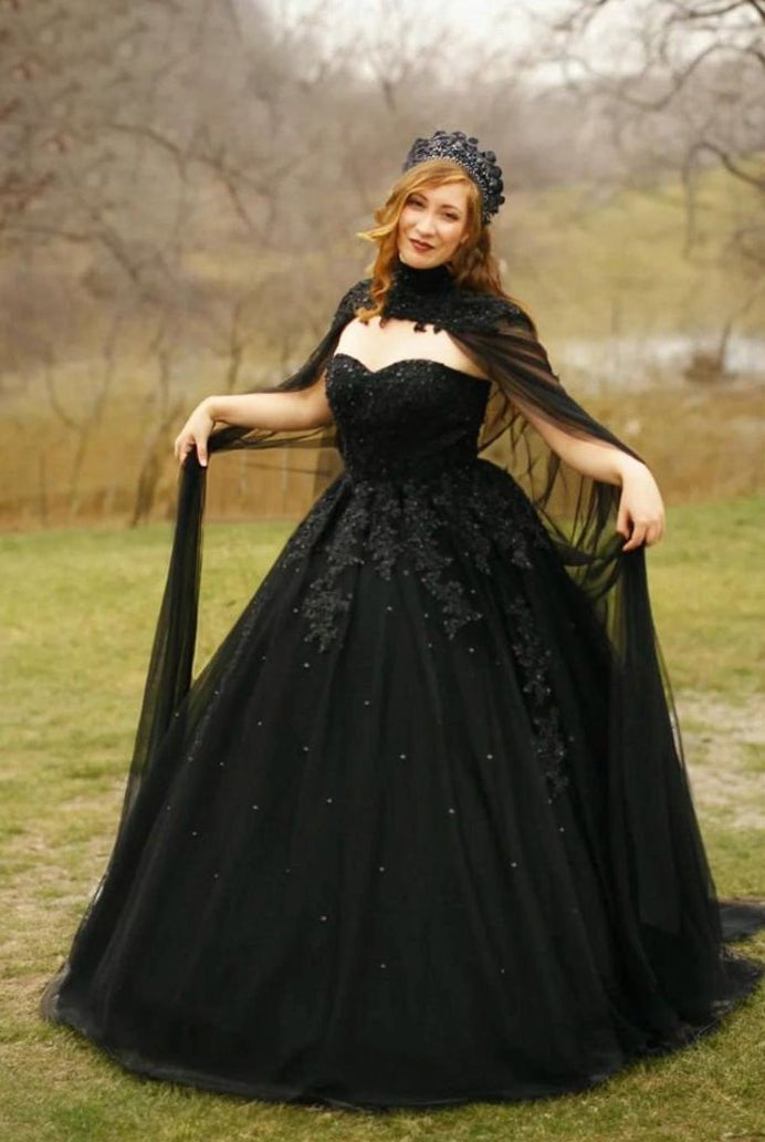 2024 New Black Crystals Appliques Tulle Sweetheart Long Wedding Dresses