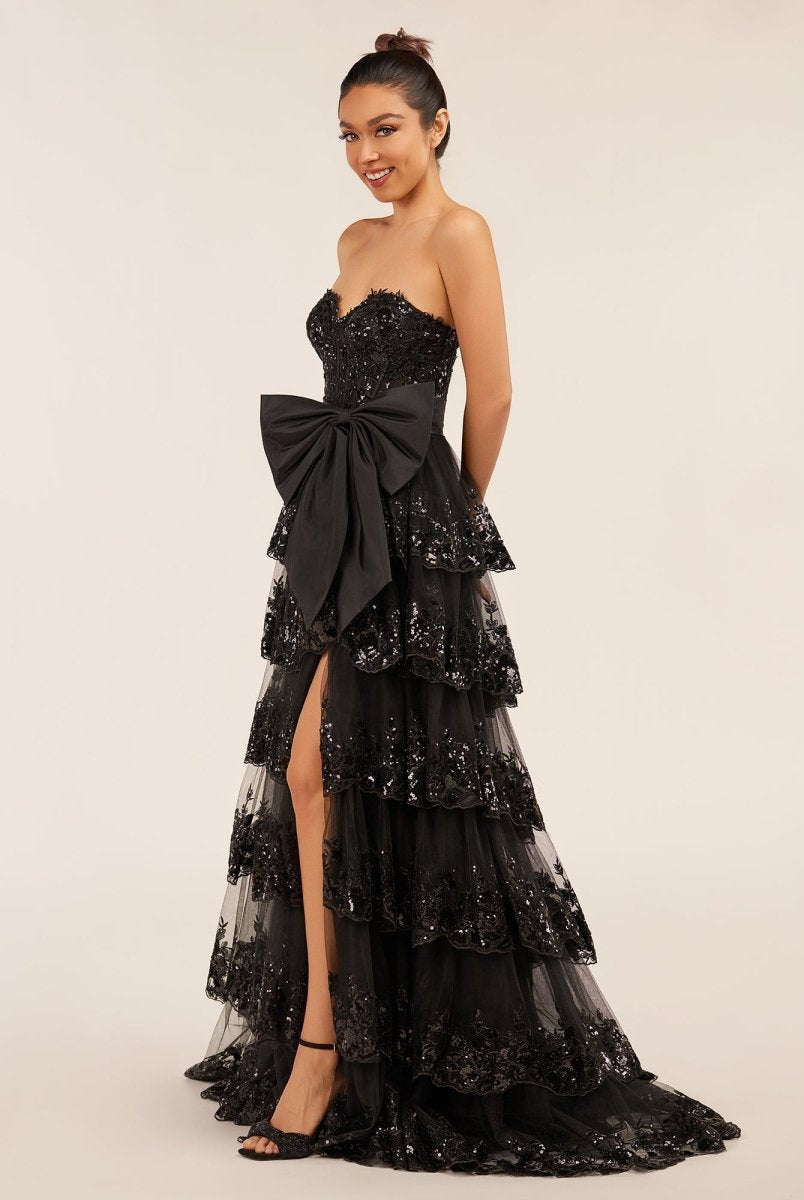 Jonjay | Sweetheart Light Blue Lace Appliques Ruffle Long Formal Gown