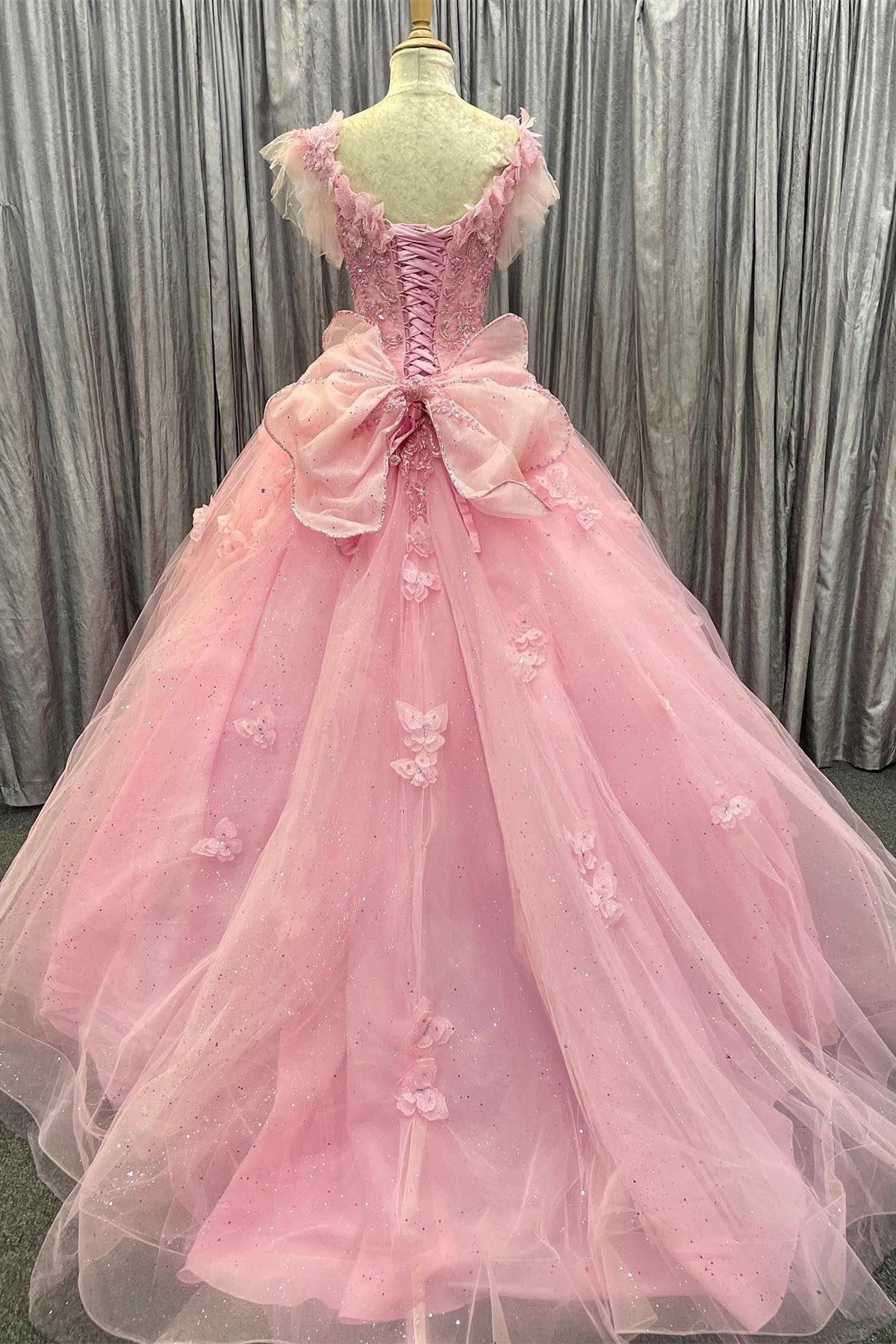 Quinceanera Dress Pink Tulle 3D Floral Lace Bow-Back Ball Gown with Flutter Sleeves