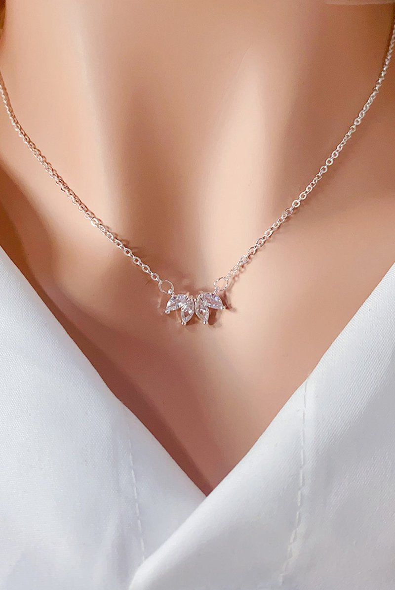 Leaf Pendant Rhinestone Necklace - KissProm