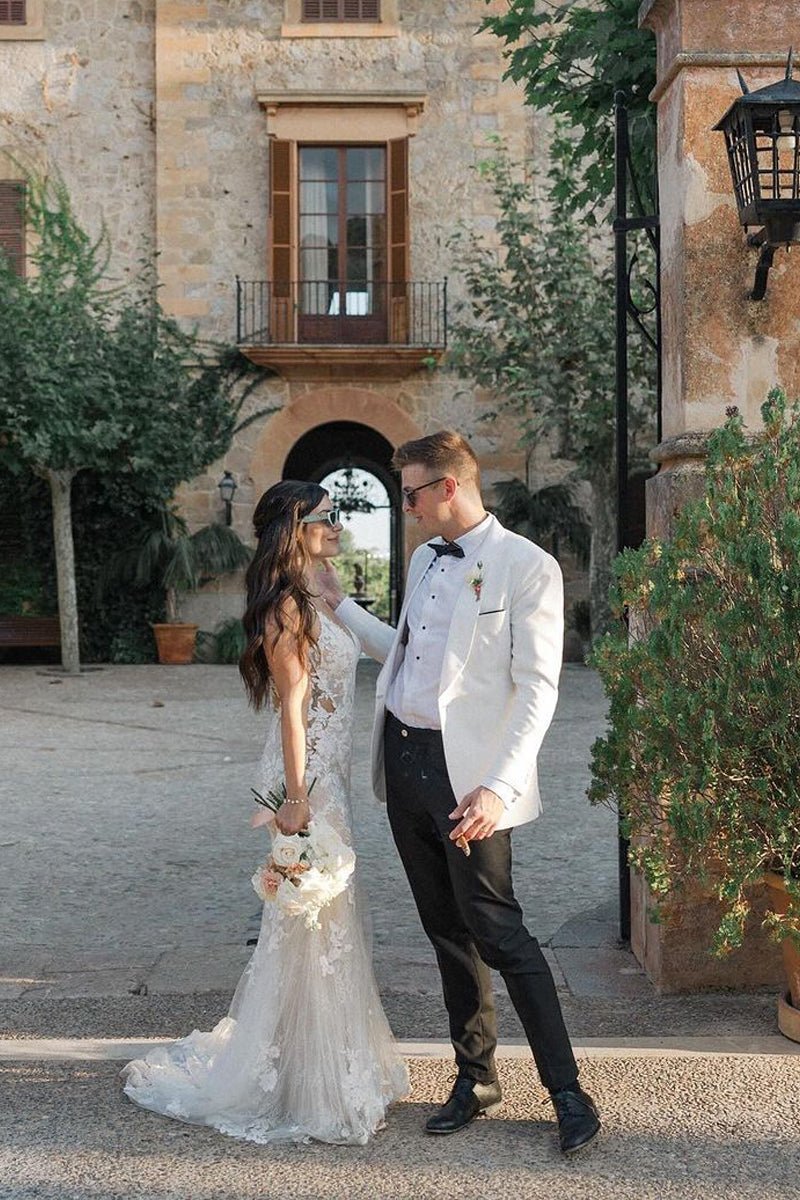 Mermaid V Neck Tulle Lace Sleeveless Ivory Wedding Dresses