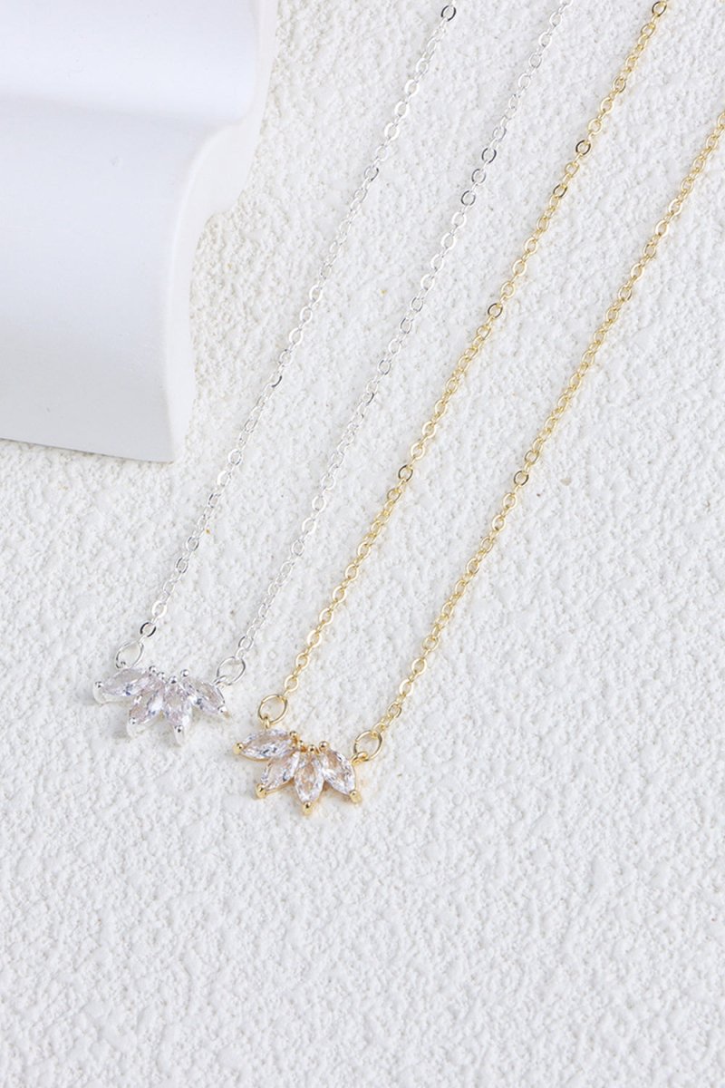 Leaf Pendant Rhinestone Necklace - KissProm