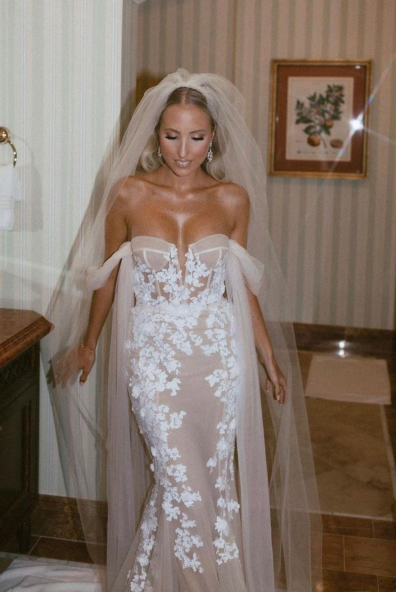 Glamorous Mermaid Off the Shouder Tulle Lace Wedding Dresses