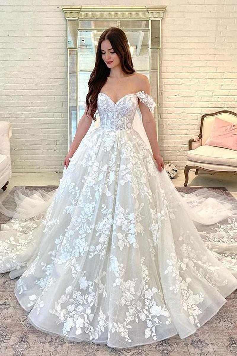 Gorgeous Ball Gown Sweetheart Lace Tulle Wedding Dresses