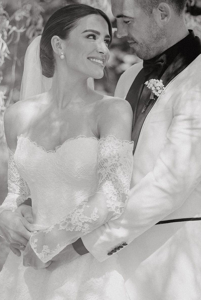 Vintage A-Line Sweetheart White Lace Wedding Dresses with Slit