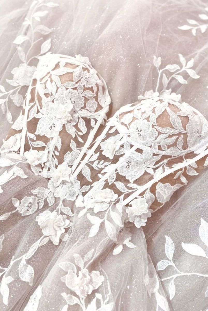 Fairy A Line Sweetheart Tulle Long Wedding Dresses with Appliques