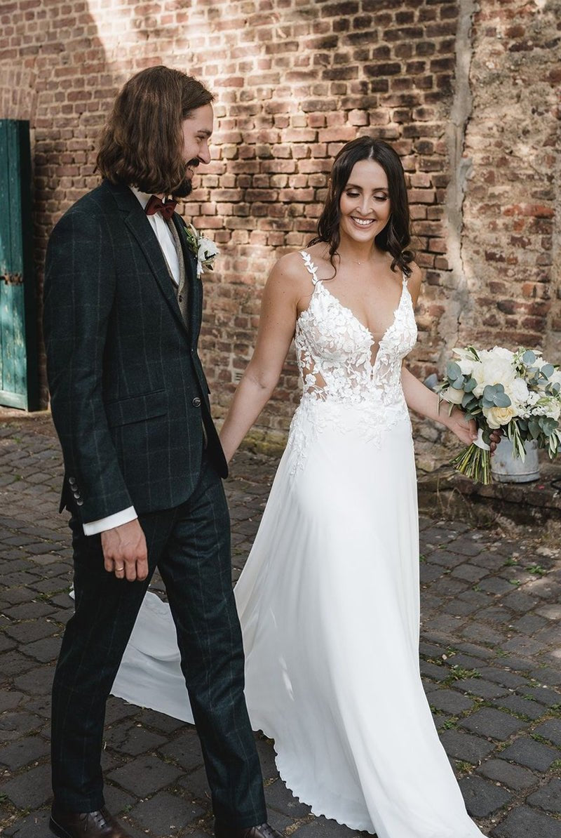 Boho A-Line V Neck Chiffon Wedding Dresses with Appliques
