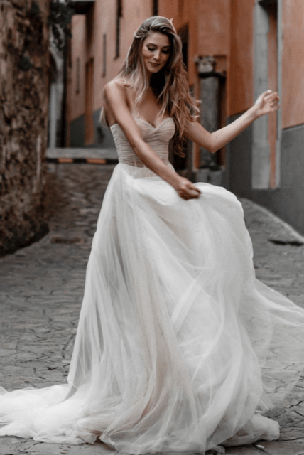 A-Line Sweetheart Tulle Long Wedding Dresses