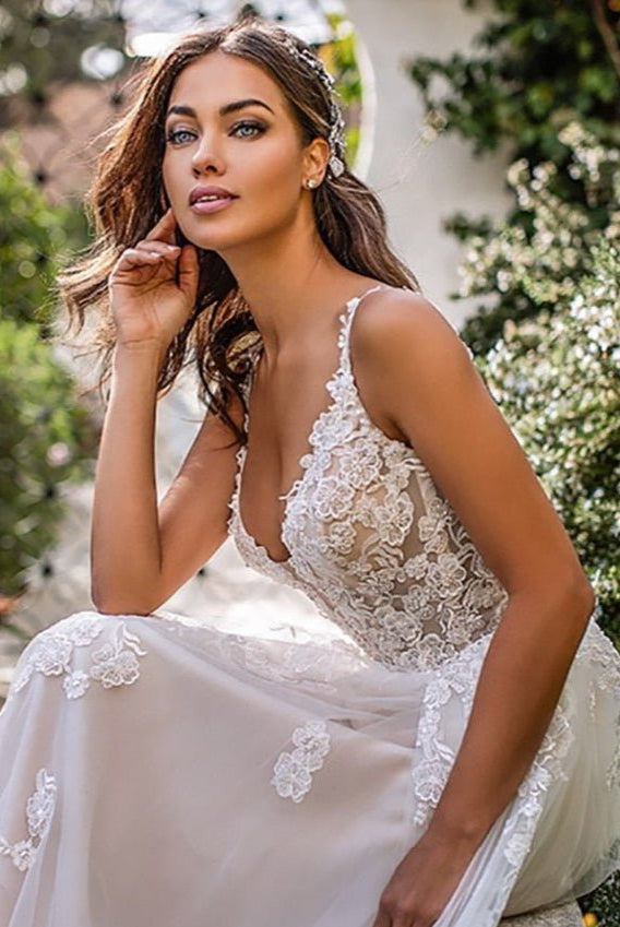 A-Line Lace White Sweep Train Sleeveless Backless Wedding Dress