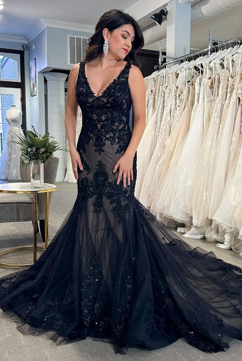 Chana | Black Tulle Appliques V-Neck Trumpet Long Wedding Dress