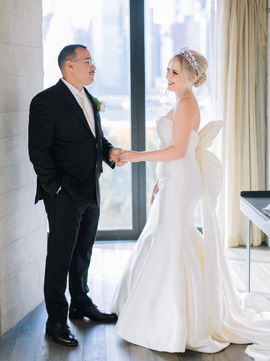 Mermaid Strapless Satin Wedding Dresses With Bow-Knot White Wedding Dress