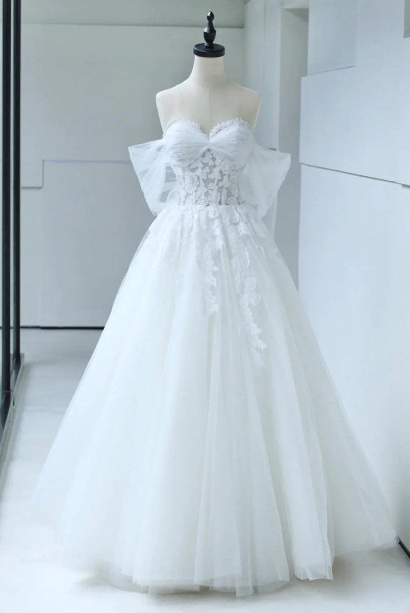 Off the Shoulder White Lace Appliques Sleeveless Lace-Up Wedding Dresses