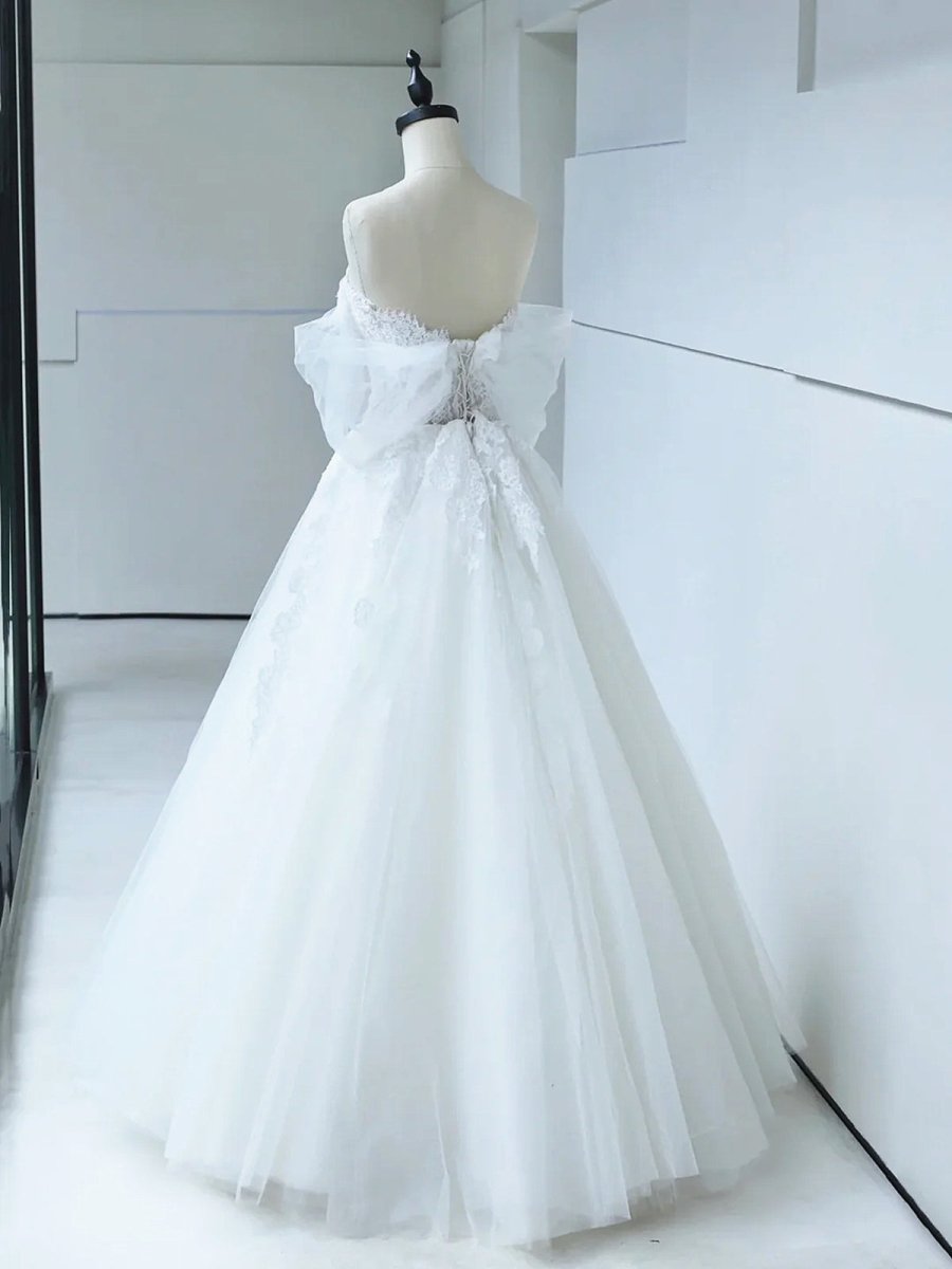 Off the Shoulder White Lace Appliques Sleeveless Lace-Up Wedding Dresses