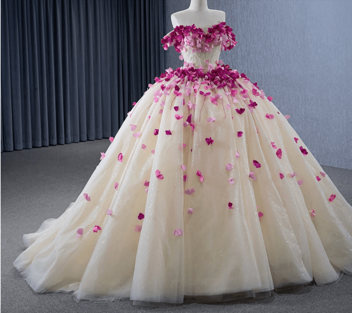 Romantic Heart Off-the-Shoulder Tulle Quinceañera Dress