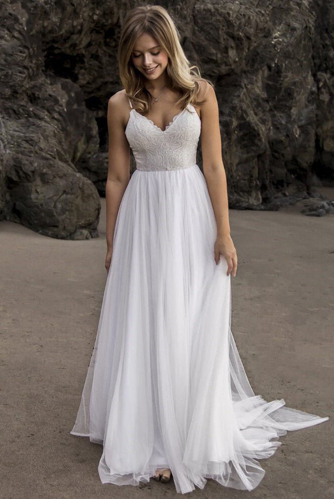 A-Line Tulle Spaghetti Straps Wedding Dresses With Lace Appliques