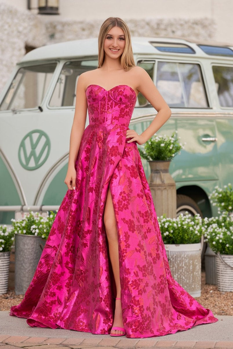 Urse | Cute A Line Sweetheart Red Jacquard Satin Prom Dress - KissProm