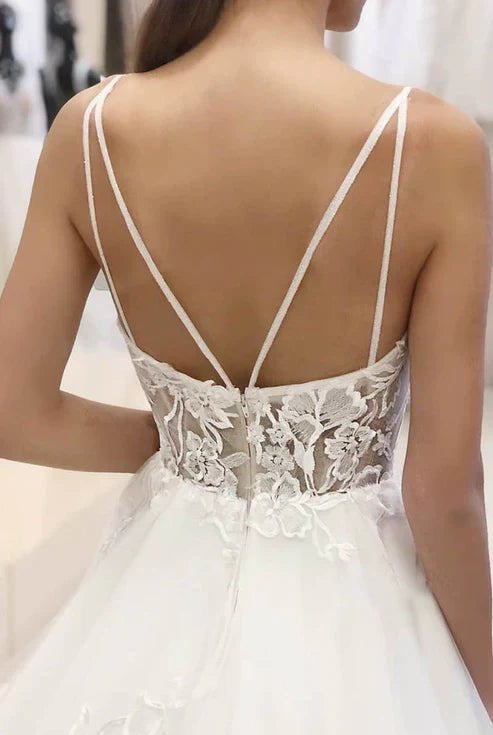 A-Line Spaghetti Straps Tulle Appliques Rustic Wedding Dress
