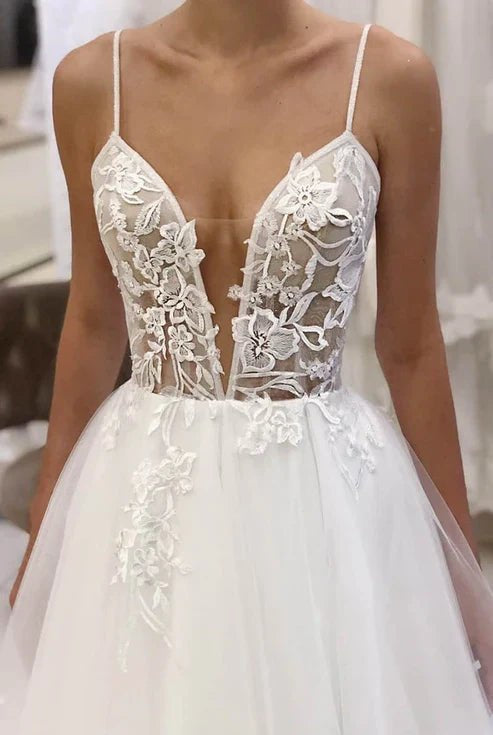 A-Line Spaghetti Straps Tulle Appliques Rustic Wedding Dress