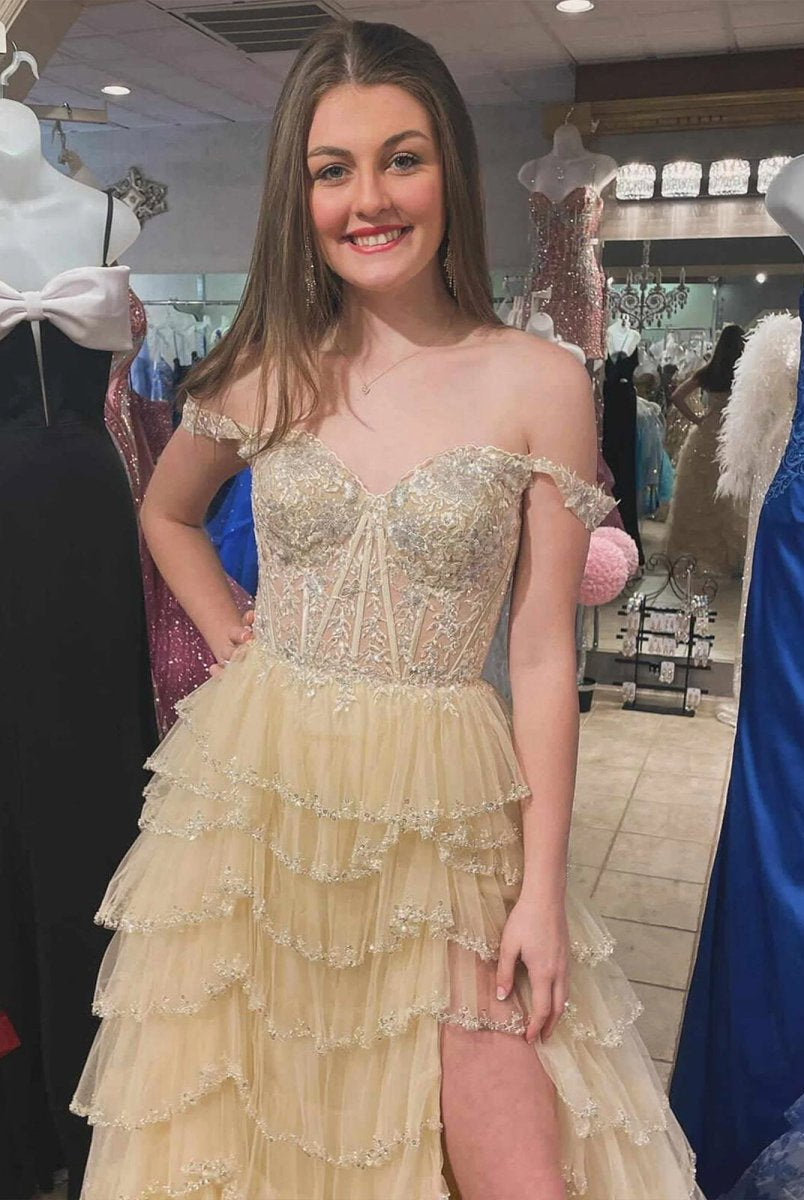 Scout | A-Line Sweetheart Champagne Tulle Prom Dresses with Appliques