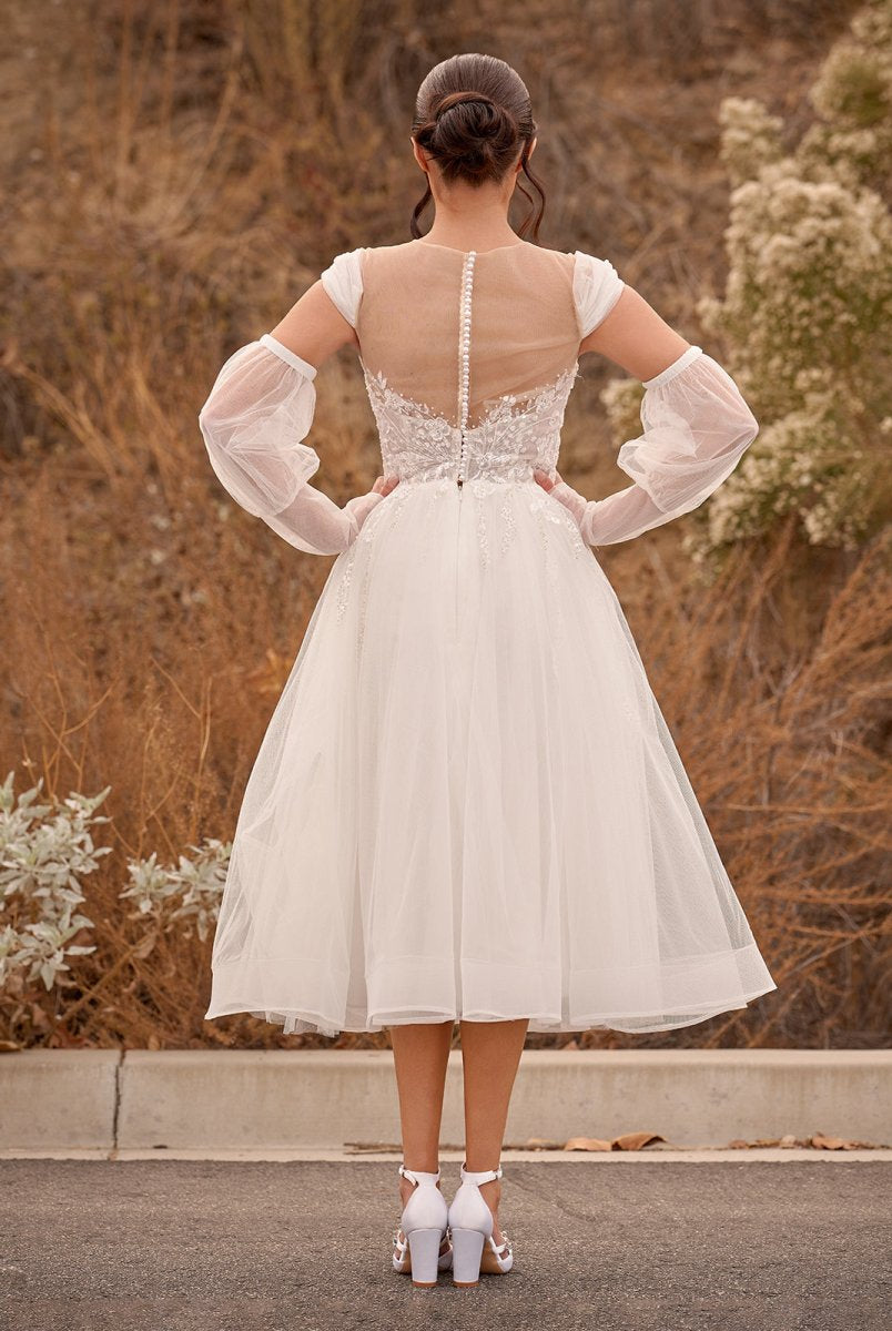 A-Line Sweetheart Long Sleeves Elegant Tulle Wedding Dresses With Appliques Lace