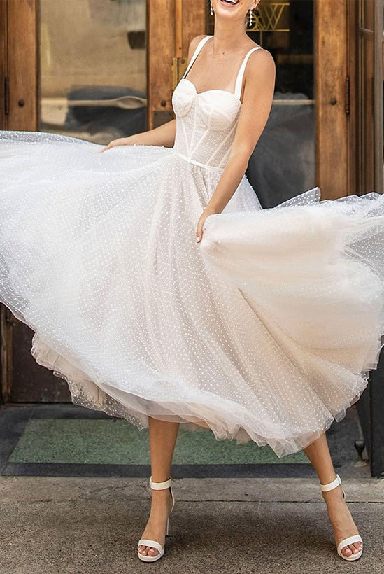 A-Line Sweetheart Sleeveless Tulle Tea-Length Wedding Dresses With Pleated