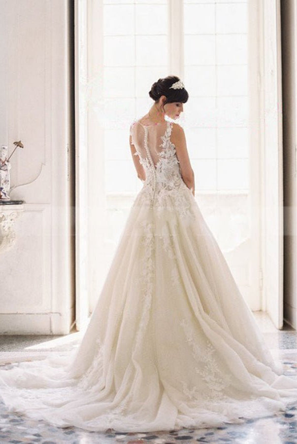 A-line Tulle Lace Appliques Princess Covered-Button Wedding Gown