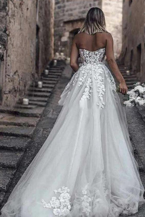 A - line Tulle Skirt Floral Lace Sweetheart Wedding Dresses Backless - KissProm