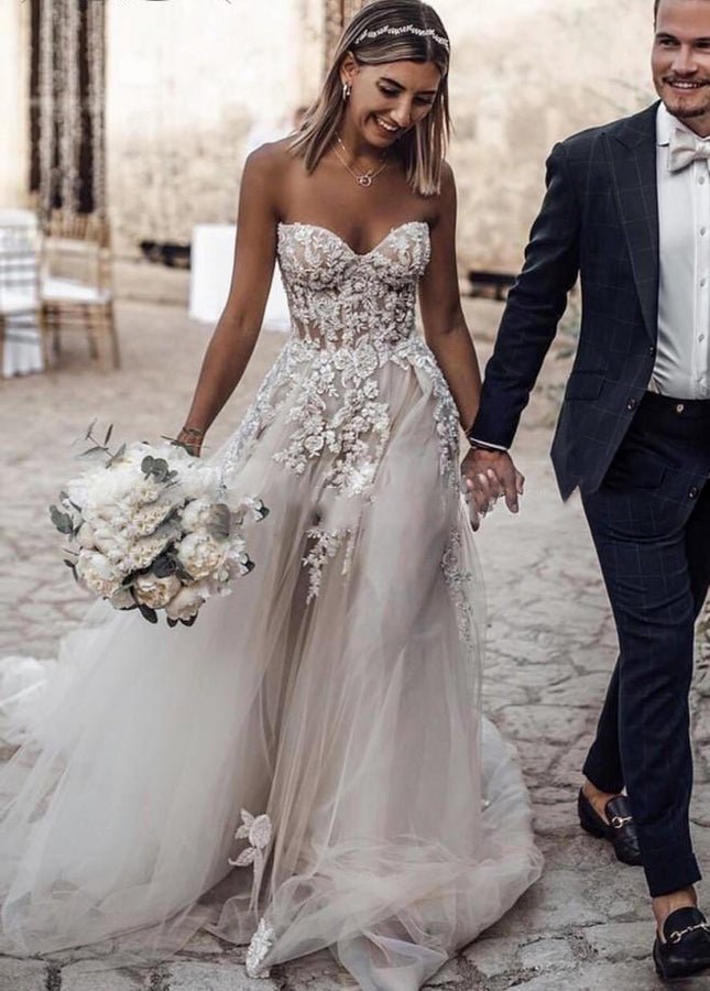 A - line Tulle Skirt Floral Lace Sweetheart Wedding Dresses Backless - KissProm