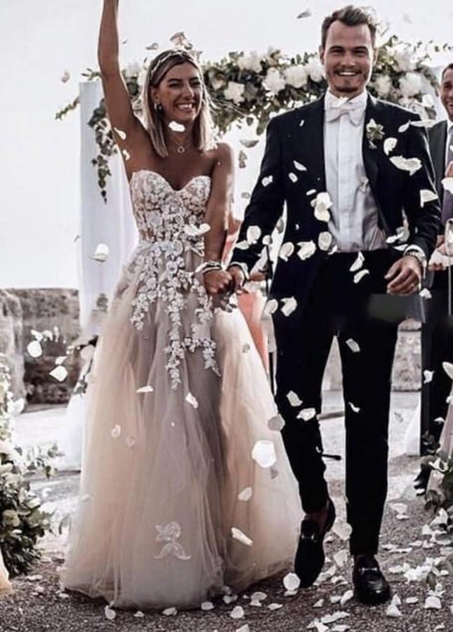 A - line Tulle Skirt Floral Lace Sweetheart Wedding Dresses Backless - KissProm