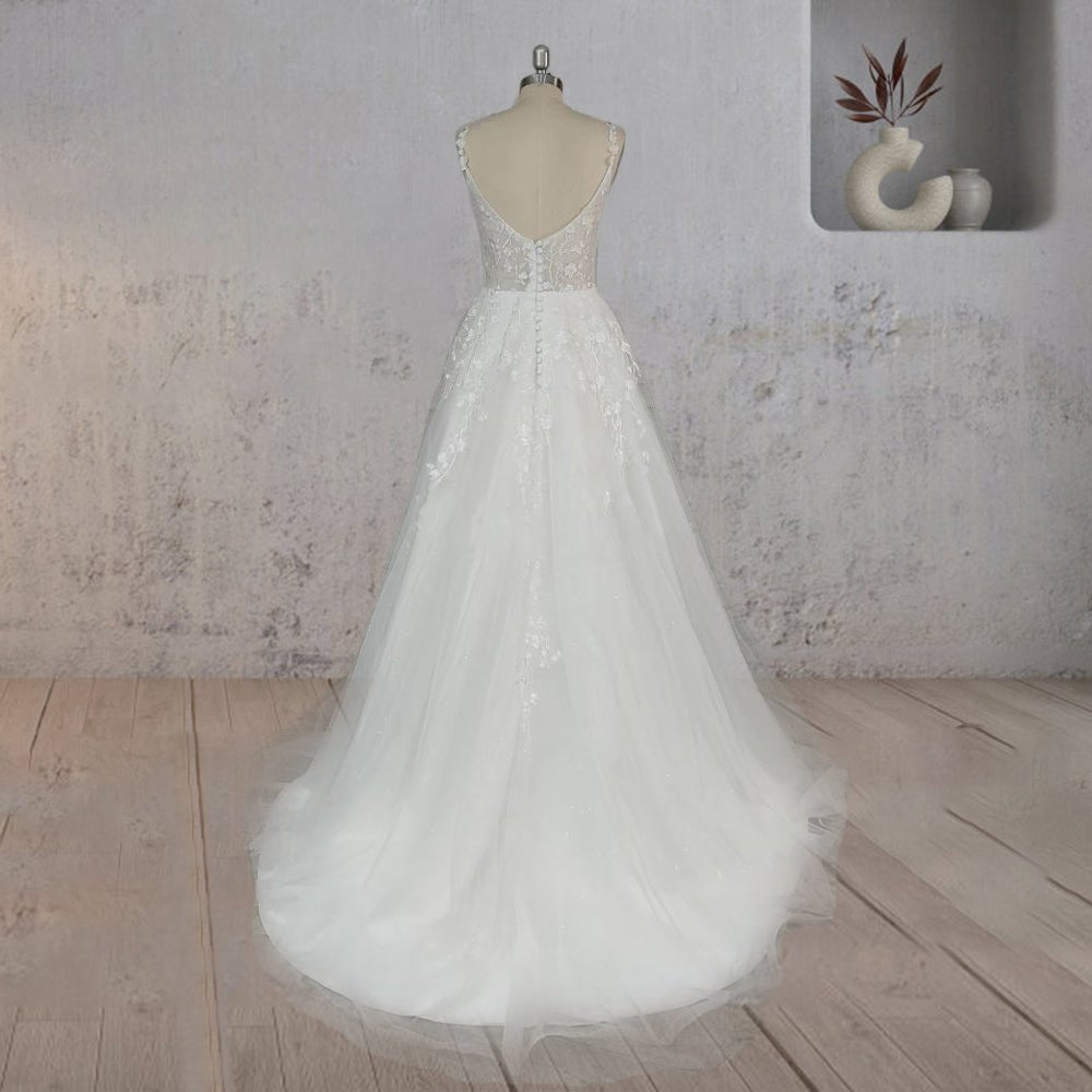 A-Line White Flower Appliqued Tulle Wedding Dress