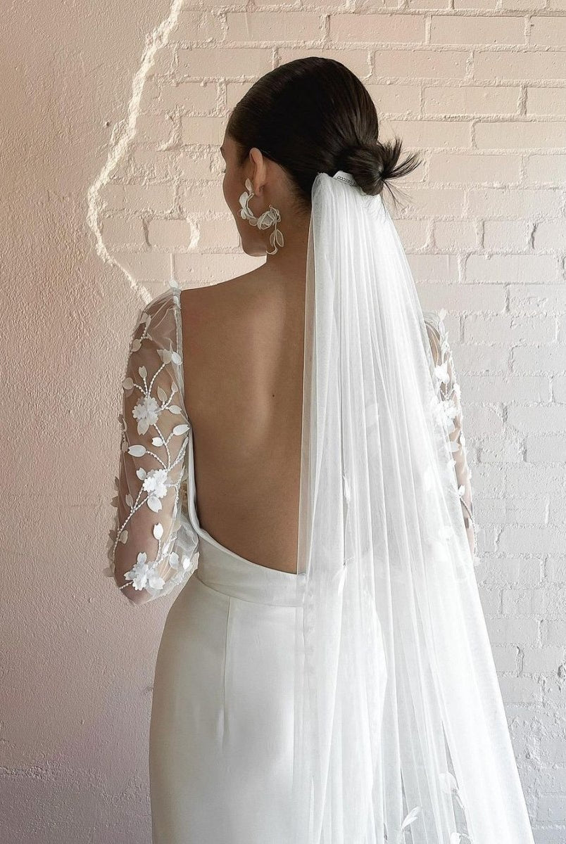 Elegant Mermaid Sweetheart Satin Long Wedding Dresses with Long Sleeves