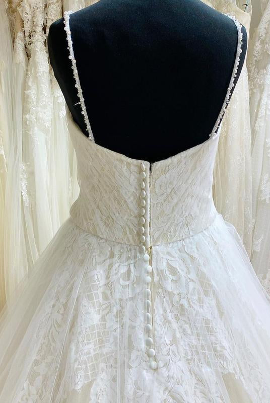 Ball Gown Tulle Lace Spaghetti Straps Appliqued Wedding Dresses