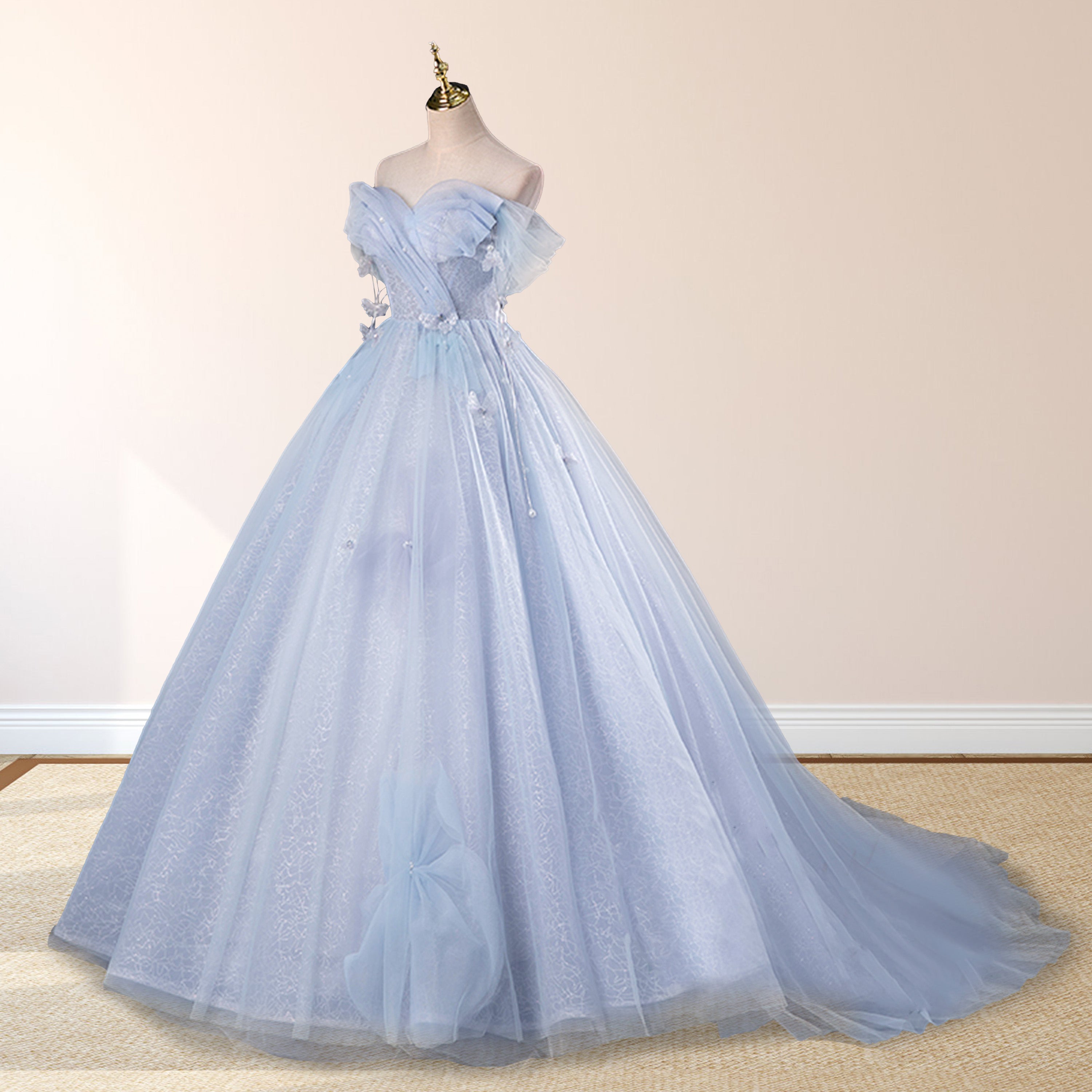 Ball-Gown Tulle Sweetheart Floor-Length Pearls Butterflies Quinceañera Dress with Appliqued