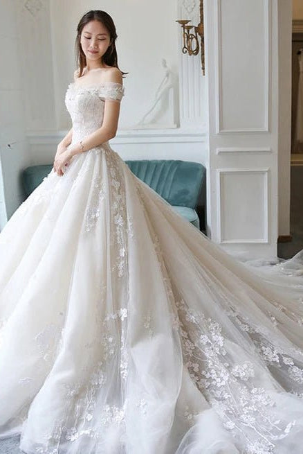 Gorgeous Off the Shoulder Lace Wedding Dresses Tulle Vintage Bridal Gown