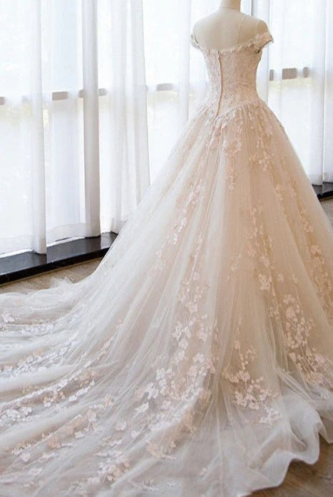 Gorgeous Off the Shoulder Lace Wedding Dresses Tulle Vintage Bridal Gown