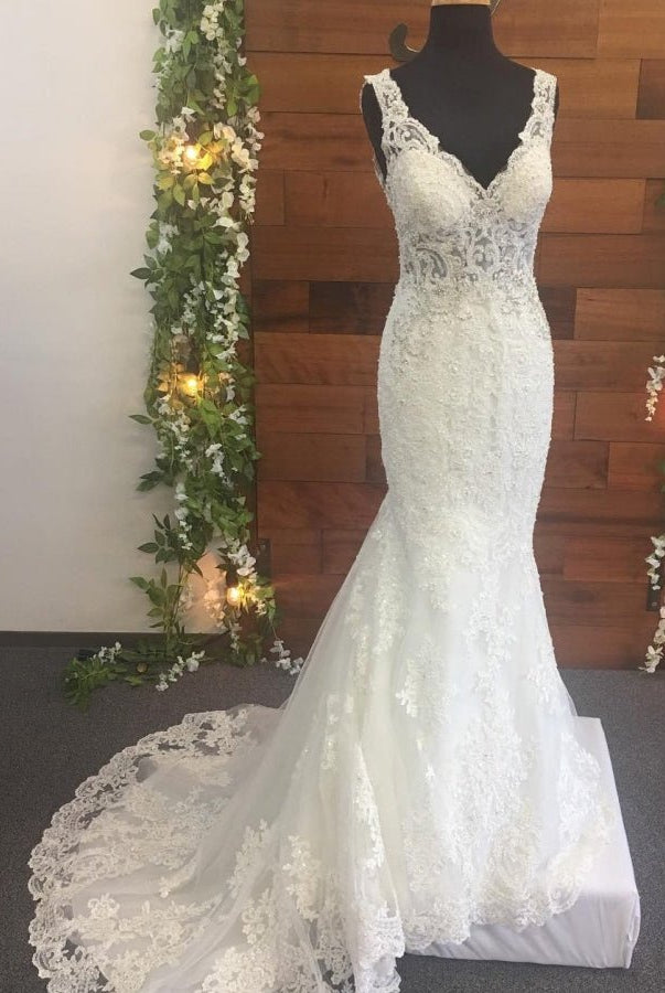 Beaded Lace Appliques V-Neck Sleeveless Mermaid Wedding Dresses