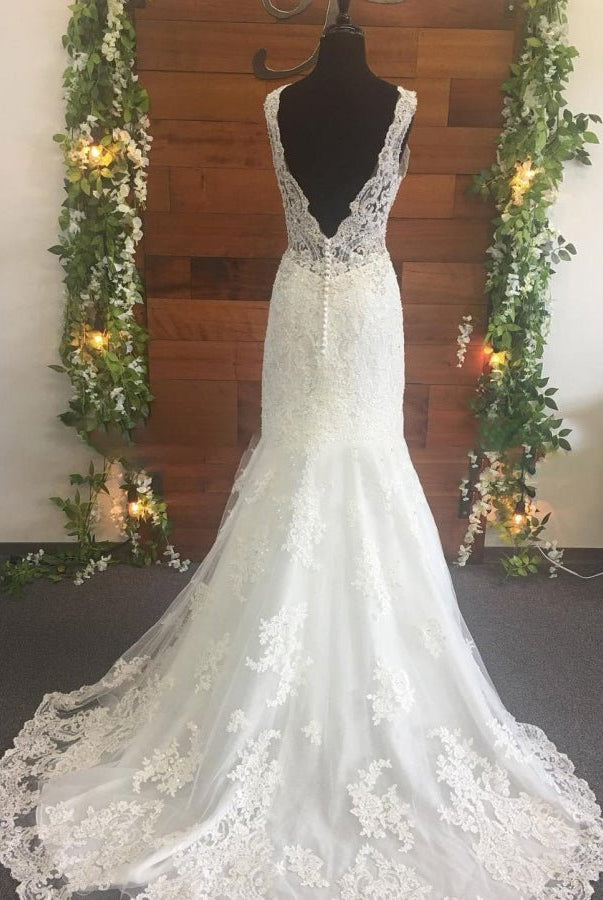 Beaded Lace Appliques V-Neck Sleeveless Mermaid Wedding Dresses