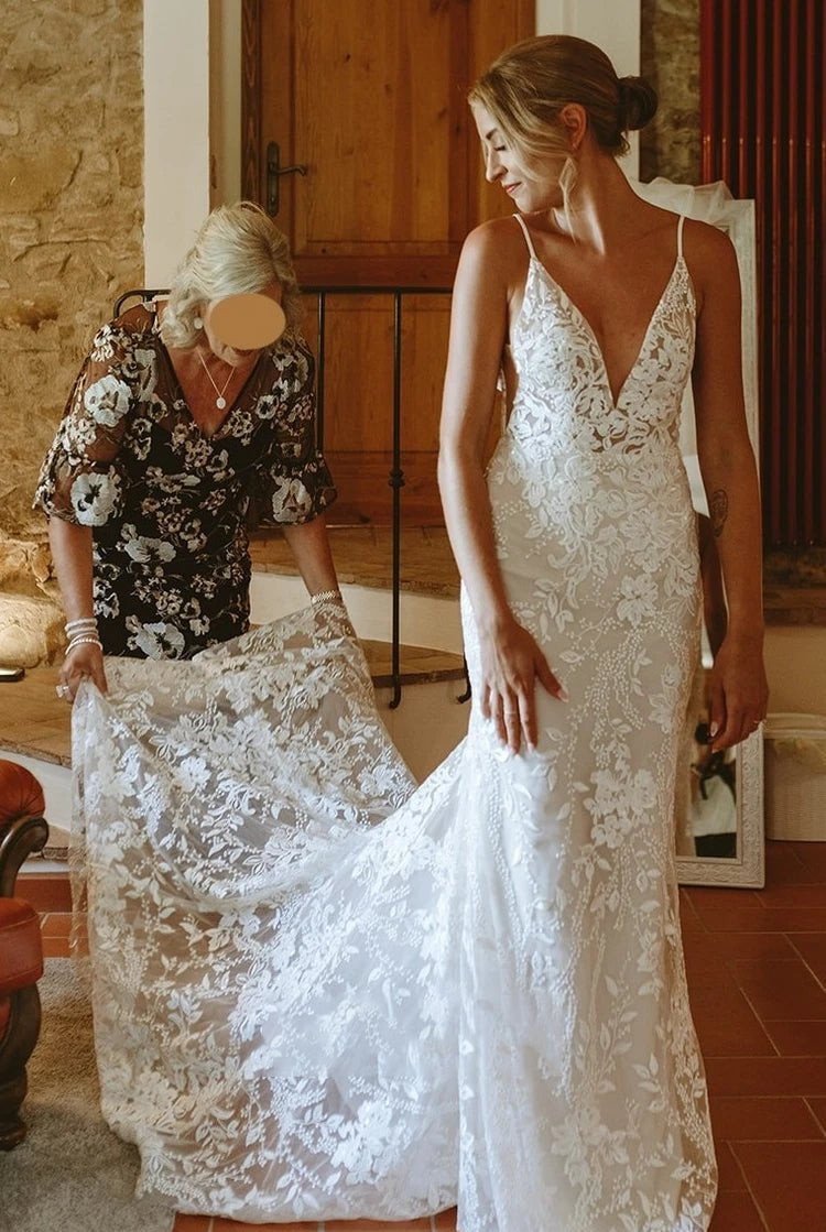 Bohemian Full Body Lace Mermaid Sexy Hip Wrap Wedding Dress Spaghetti Straps with Backless