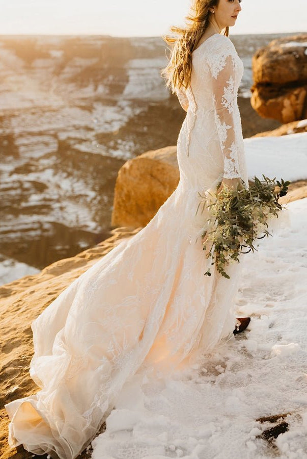 Gorgeous Boho Lace Long-Sleeves Mermaid Appliques Wedding Dress