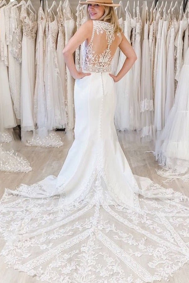 Boho Mermaid V-neck Bridal Dress with Lace Chapel Train