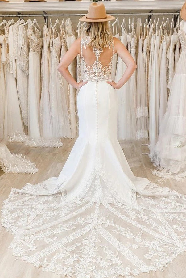 Boho Mermaid V-neck Bridal Dress with Lace Chapel Train