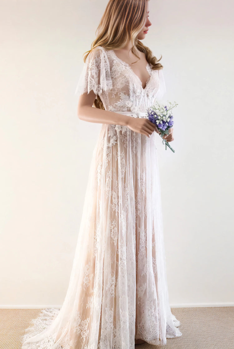Boho V-neck Beach A-line Country Elegant Lace Petals Illusion Bell Wedding Dress with Train