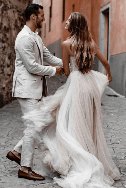 A-Line Sweetheart Tulle Long Wedding Dresses