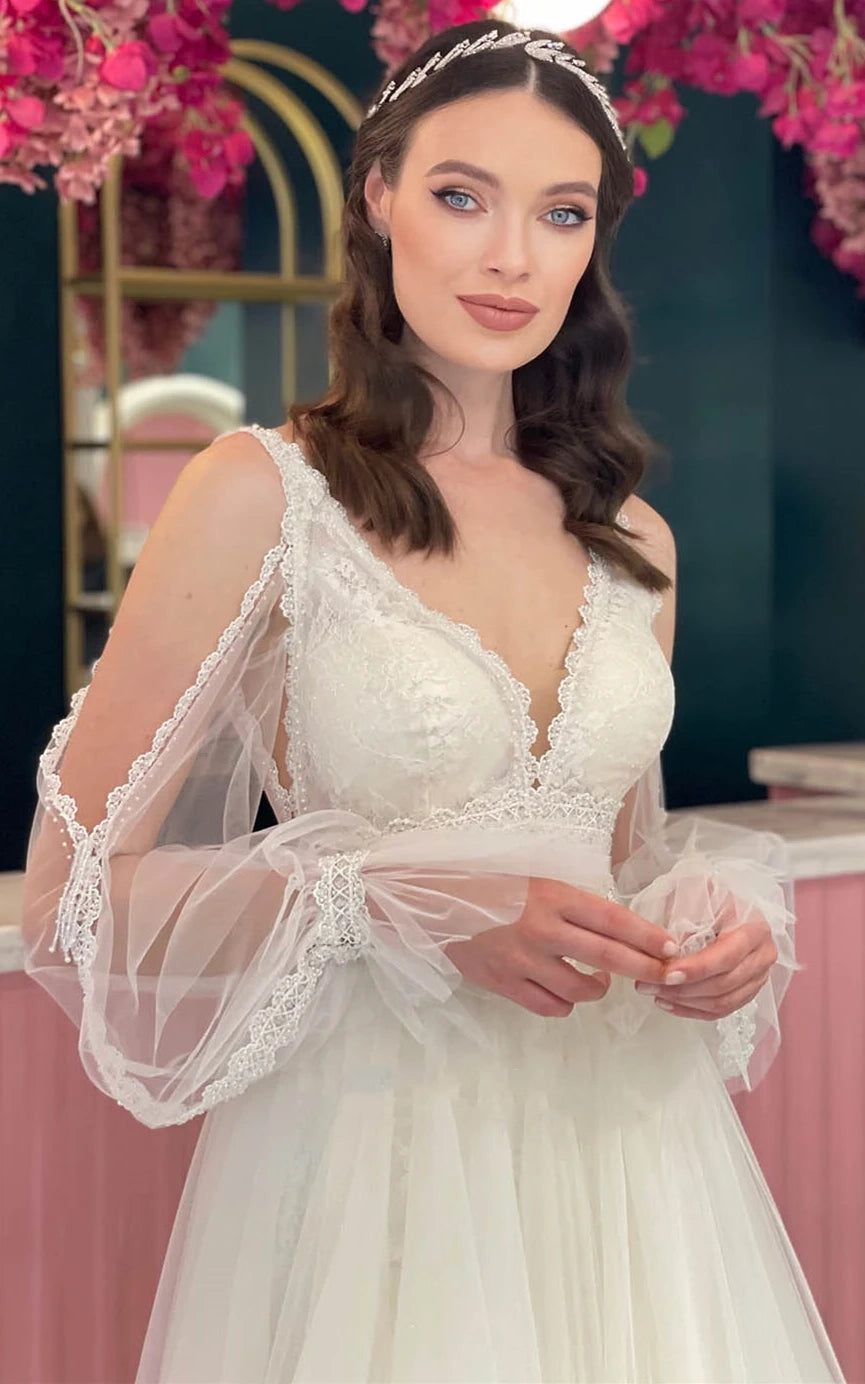 Casual A Line Scalloped Tulle Sweep Train Wedding Dress with Appliques