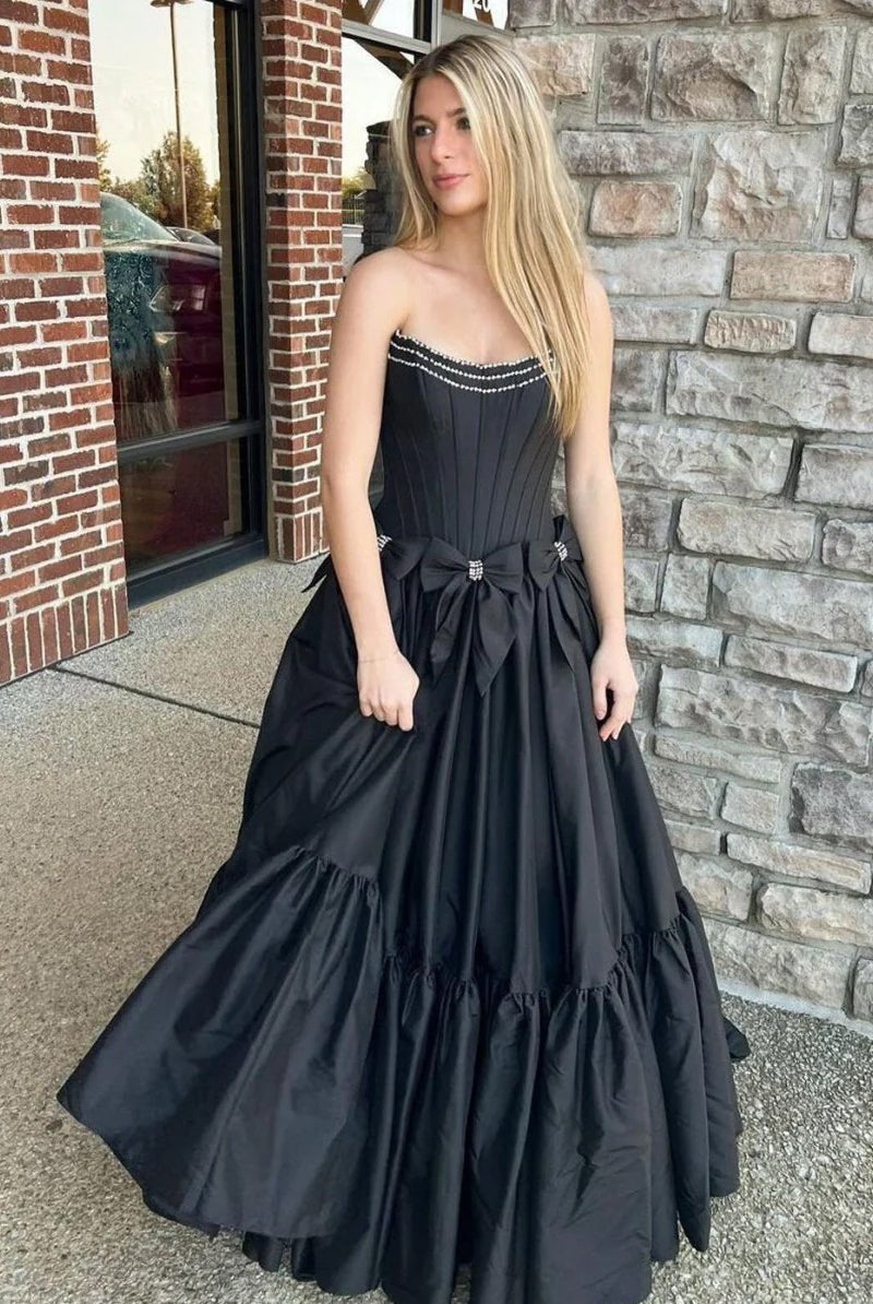 Cristal | A - Line Black Scoop Neck Satin Long Prom Dresses with Bow Knots - KissProm