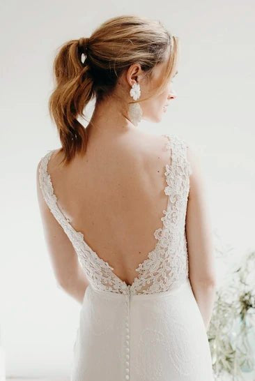 Lace Sleeveless Elegant Mermaid Plunging V-neck Bridal Gown With Deep V-back And Buttons
