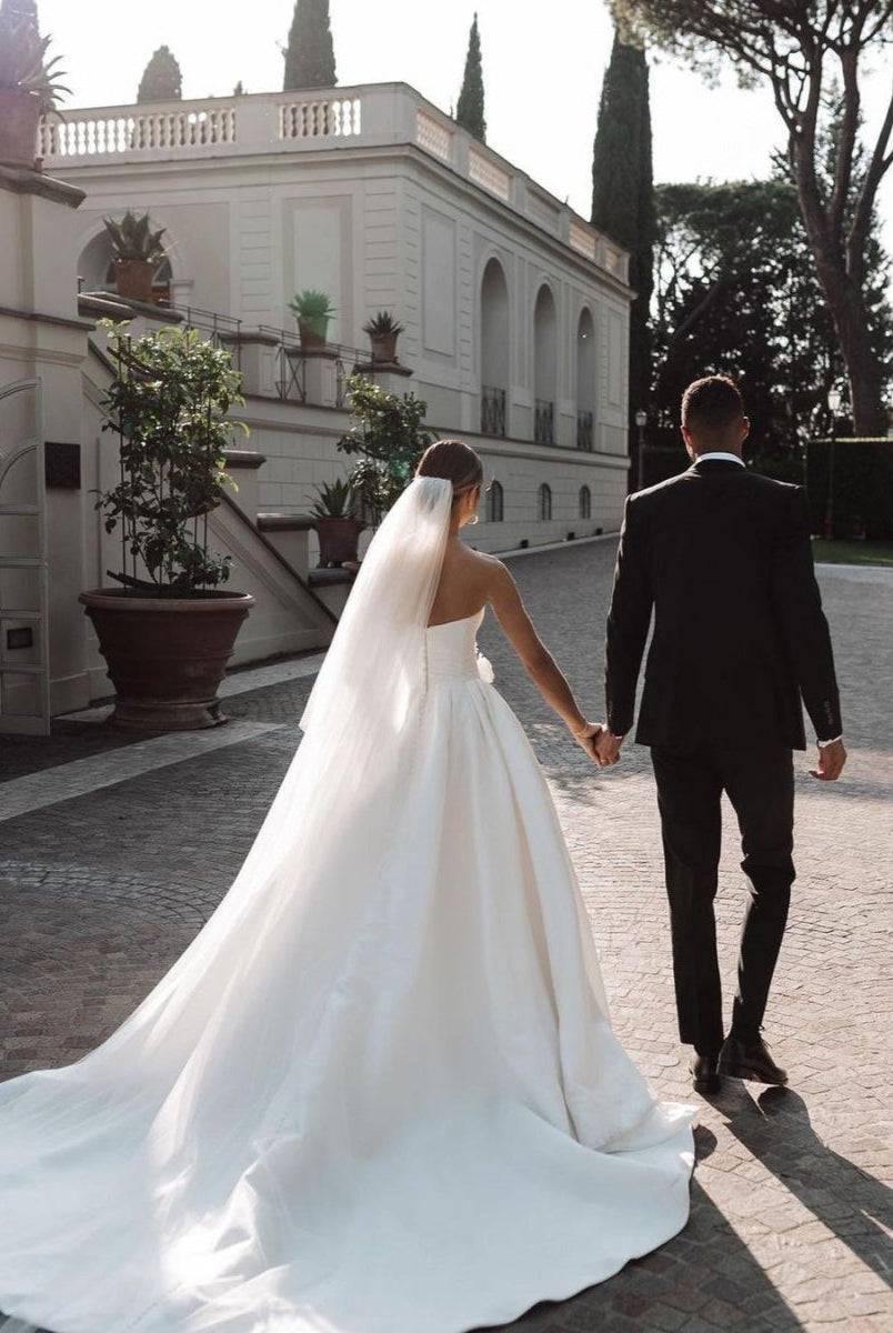 Ball Gown Sweetheart Satin Wedding Dresses