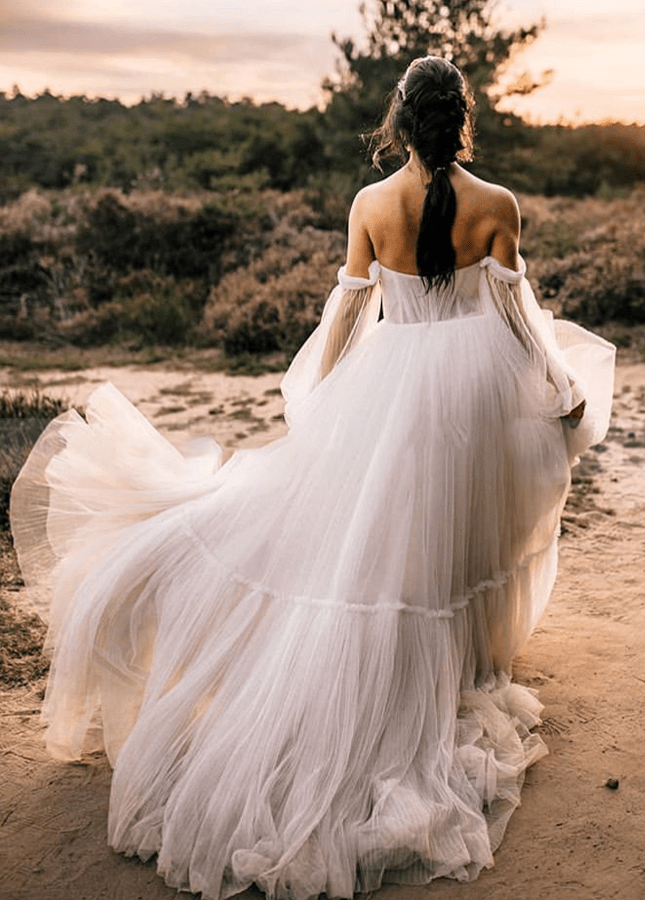 Elegant Flowy Tulle Off the Shoulder Long Sleeve Boho Wedding Bridal Gowns